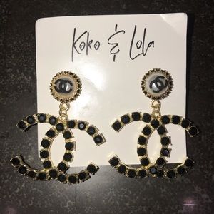 C style sparkly pierced ear earrings